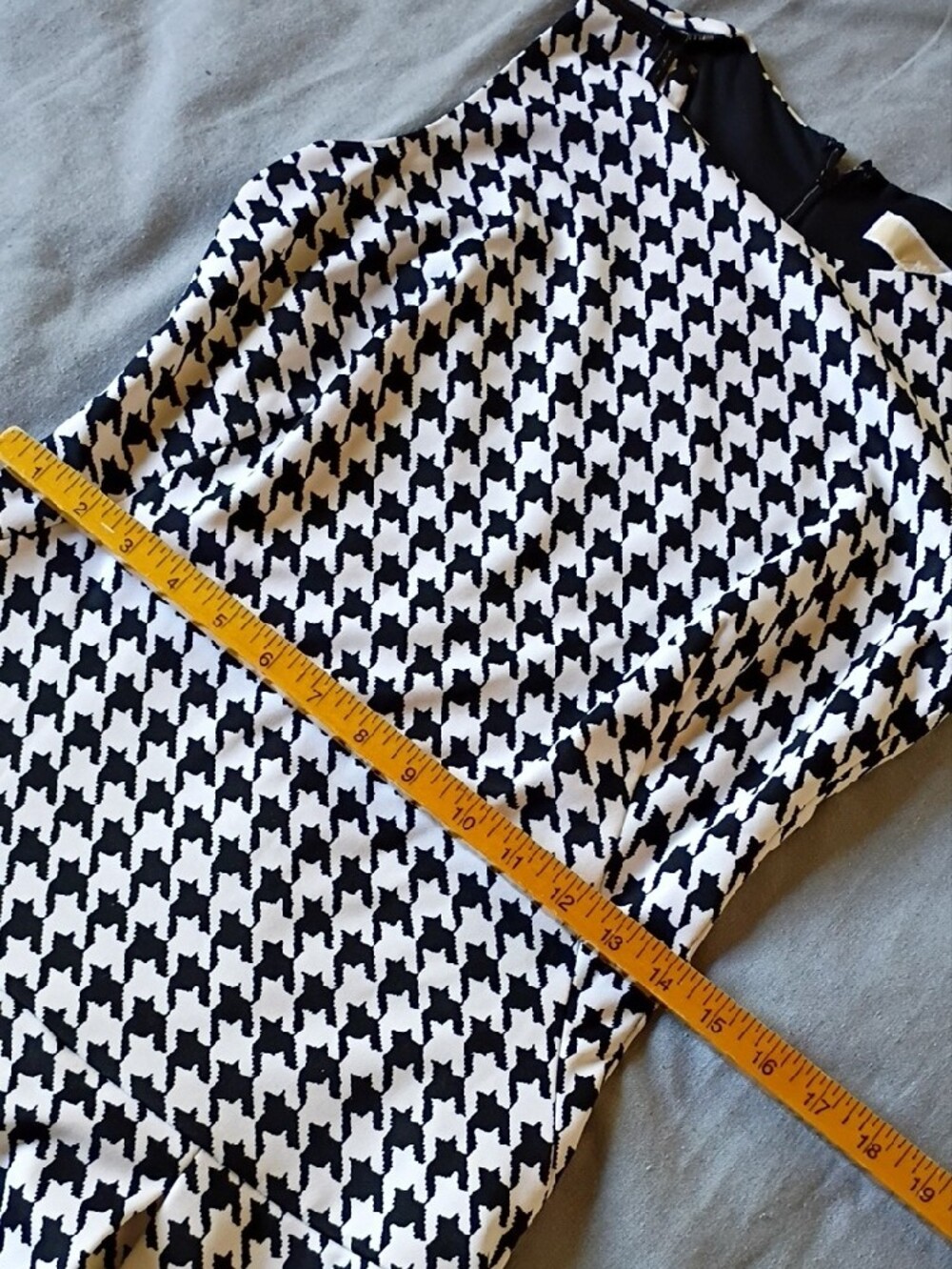 Michael Kors Black & White Houndstooth Sleeveless Mini Dress Size 4 - Picture 9 of 11